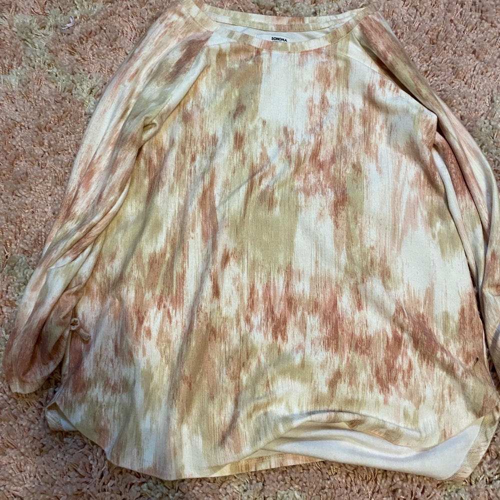 Women’s long sleeve top